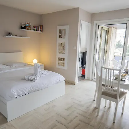 Maresol Apartment *